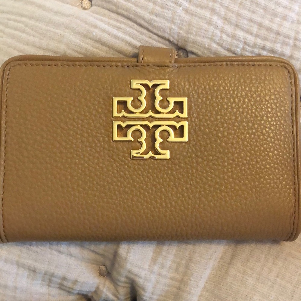 Tori Burch Wallet